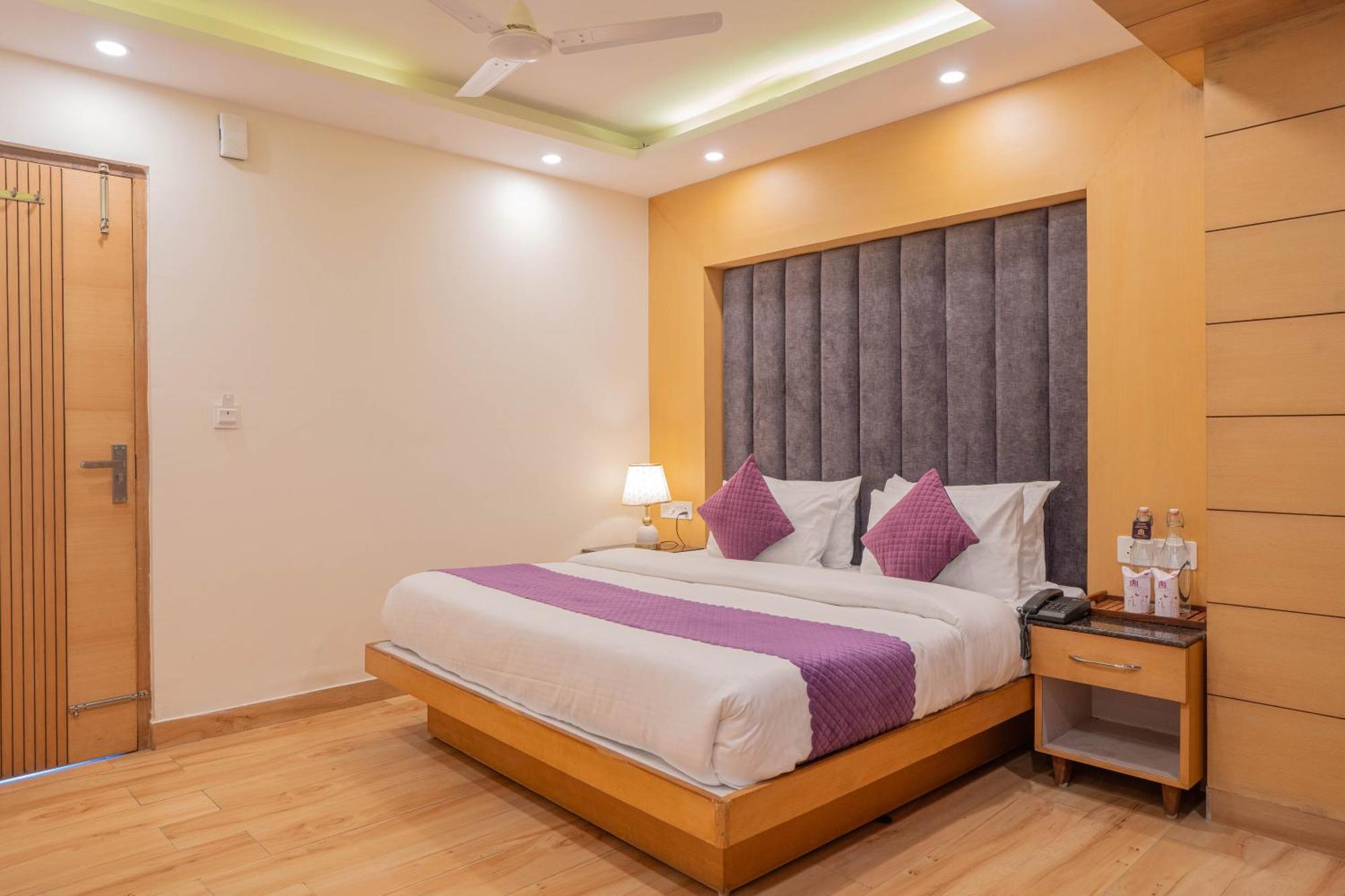 Super Hotel By Perfectstayz Mall Road Mussoorie Quarto foto