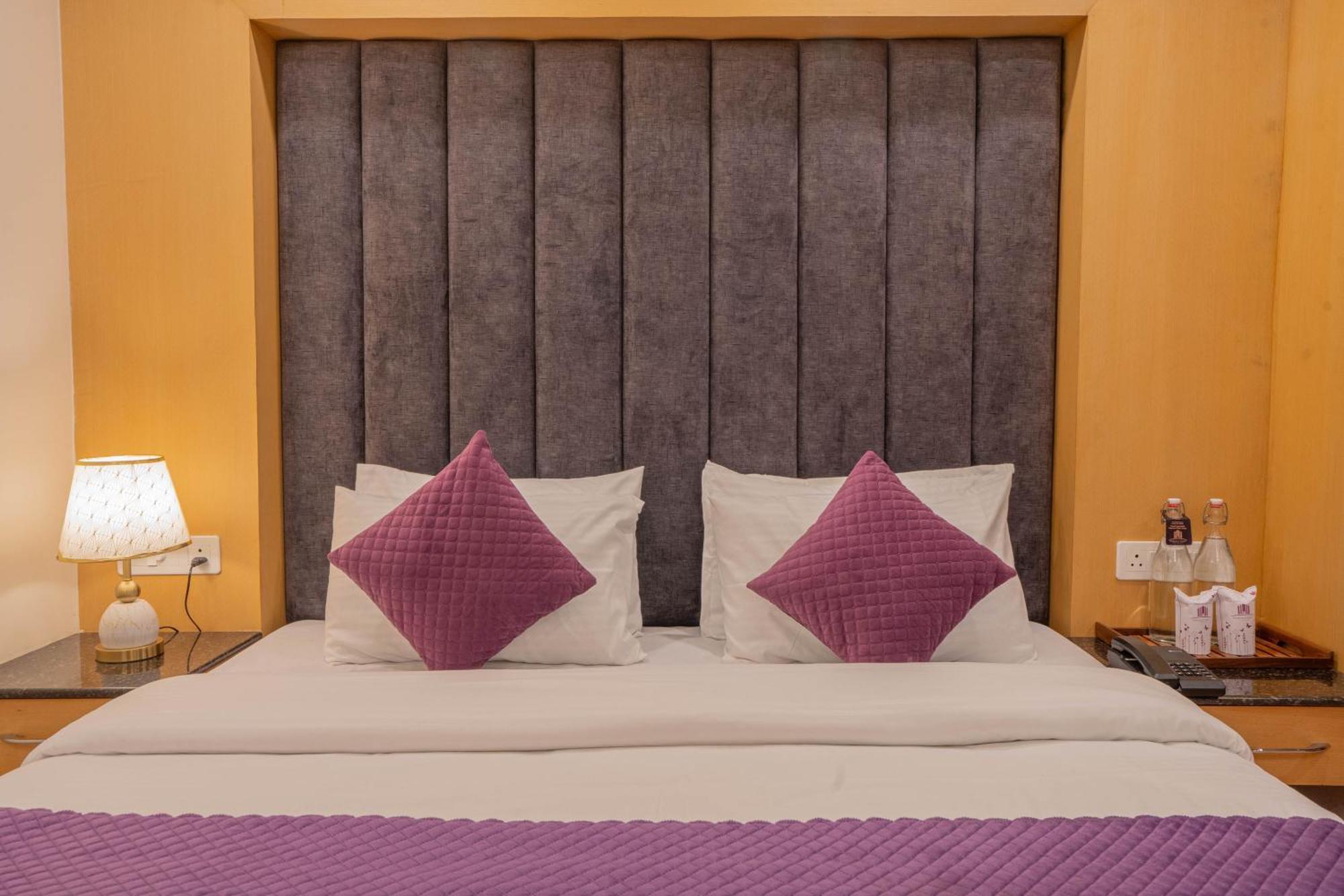 Super Hotel By Perfectstayz Mall Road Mussoorie Quarto foto